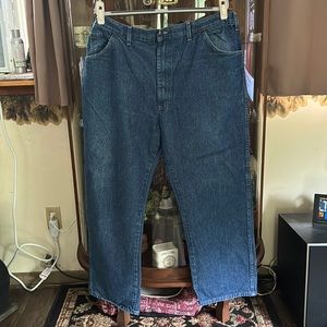 Men’s Dickie jeans 44x30 small hem frays